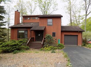 2121 Sunrise Ct, East Stroudsburg, PA 18302