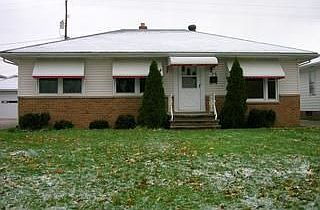 1st image of 75 Willard Ave