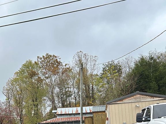4th image of 101 Stone Dr