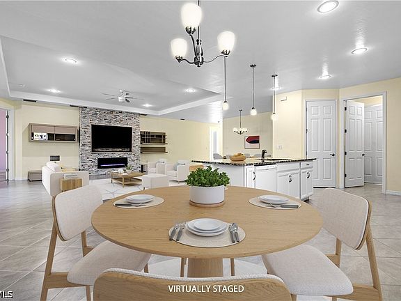 4th image of 4006 SW 26th Ct