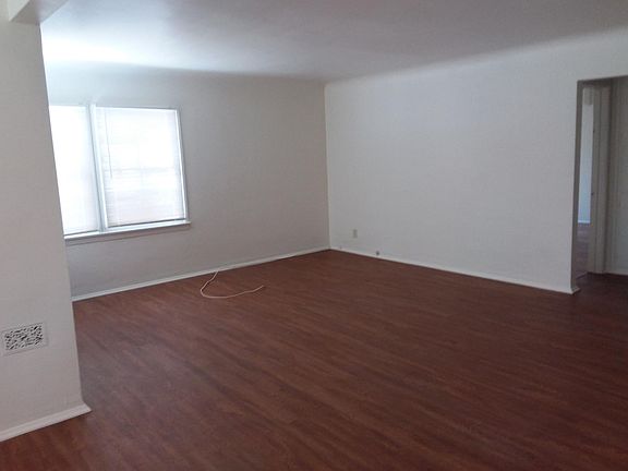 4th image of 129 W Mendocino St