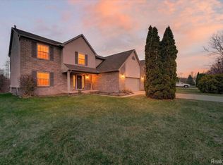 1029 White Trl, Wixom, MI