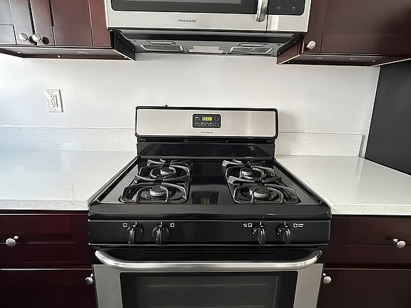 5th image of 1317 N Hayworth Ave #1317