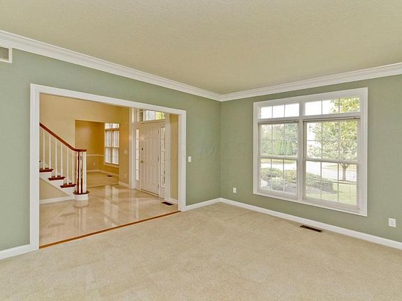 4th image of 6573 Meadow Glen Dr