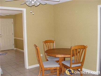 Dinning area 10ft X 10ft open next to kit w/t tile floors