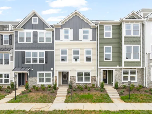 770 Park Ridge Dr, Crozet, VA 22932