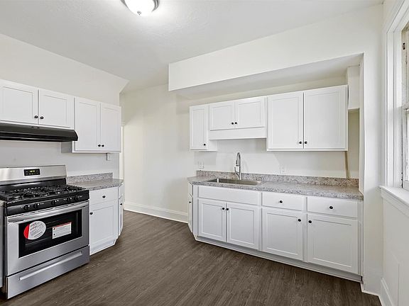2nd image of 2312 Orange St