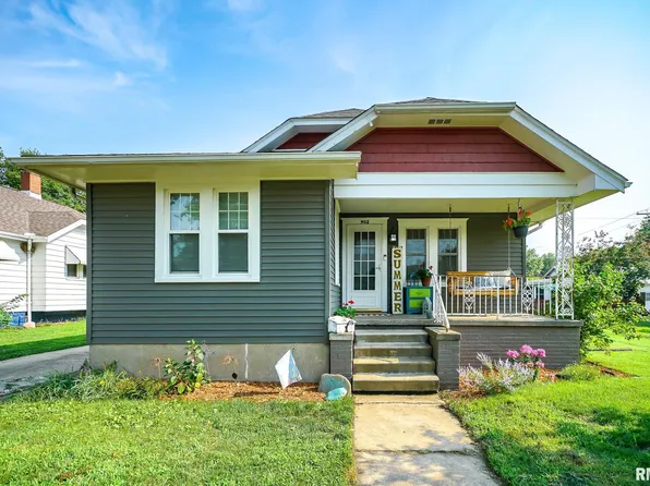 902 Saint Julian St, Pekin, IL 61554