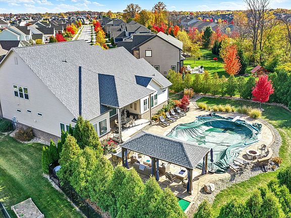 3rd image of 3481 Shady Lake Dr