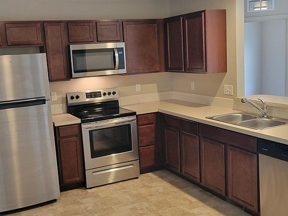 3rd image of 12599 Delphia St