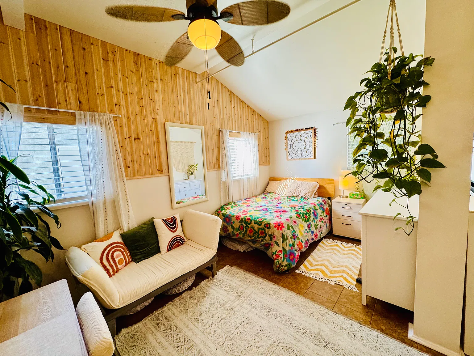 Studio, 300 sqft, $2,500 — Photo 2