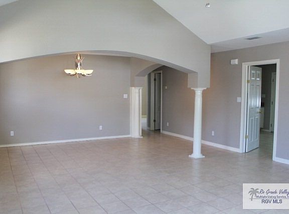 2nd image of 1321 Cottonwood Blvd