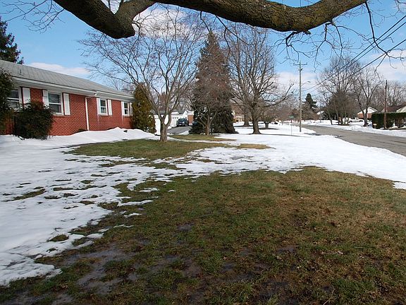 2nd image of 200 Byford Dr