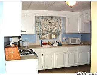 4th image of 7687 Admiral Dr