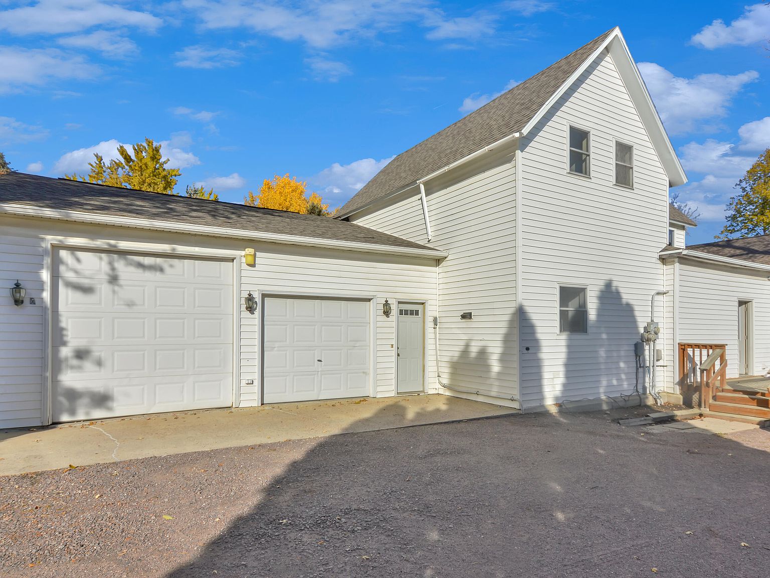 104 E Park Ave, Milbank, SD 57252 Zillow