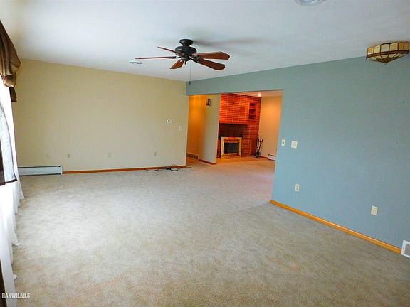3rd image of 400 E Roosevelt St