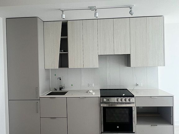 2nd image of 3883 Quartz Rd #3512
