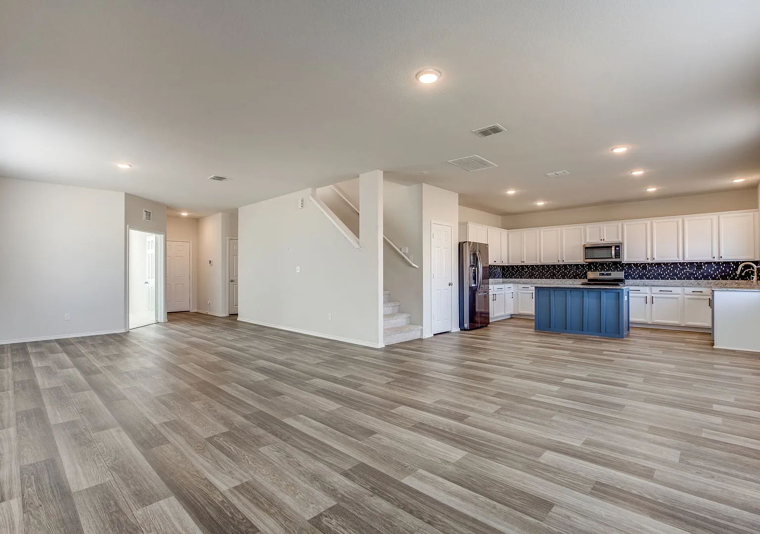 4 Bedroom/3 Bath Winding Brook Subdivision — Photo 2