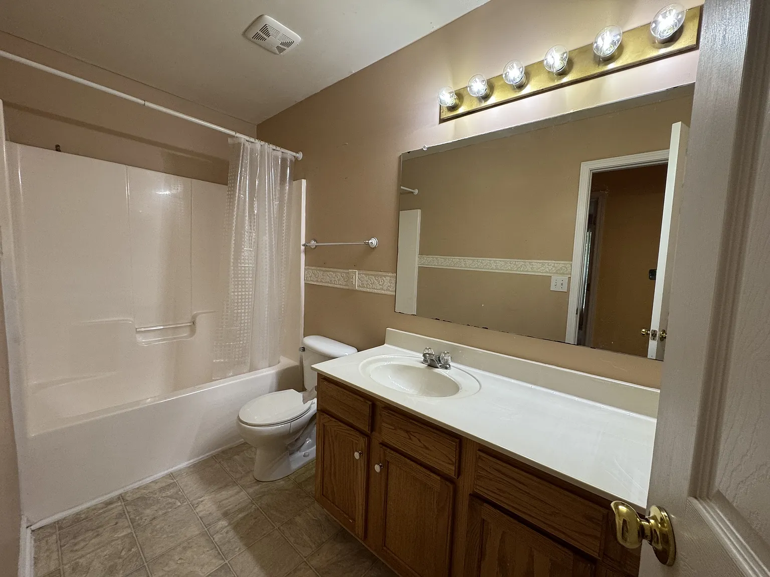 11013 Dulin Creek Boulevard - 1 — Photo 4
