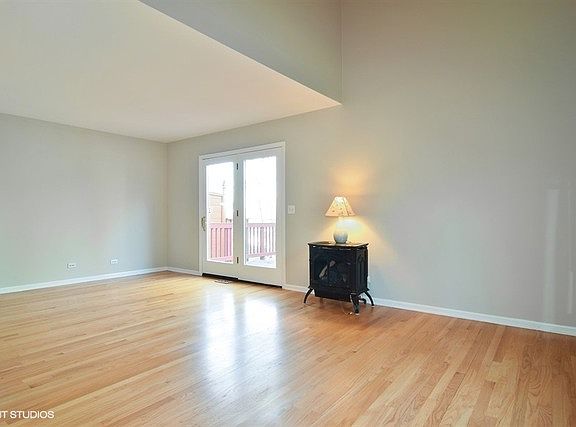 4th image of 1383 Laurel Oaks Dr #A