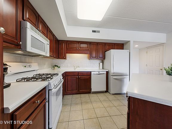 4th image of 1 N Beacon Pl APT 207
