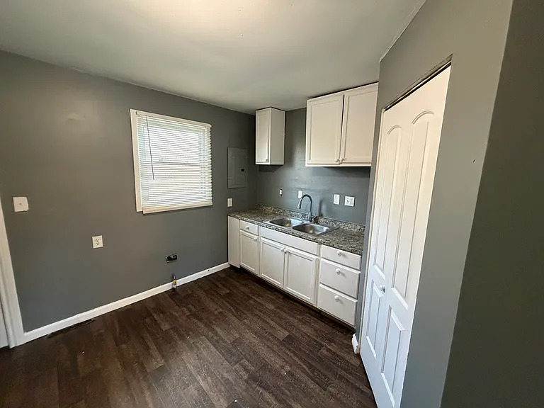 26089 Lehigh St — Photo 13