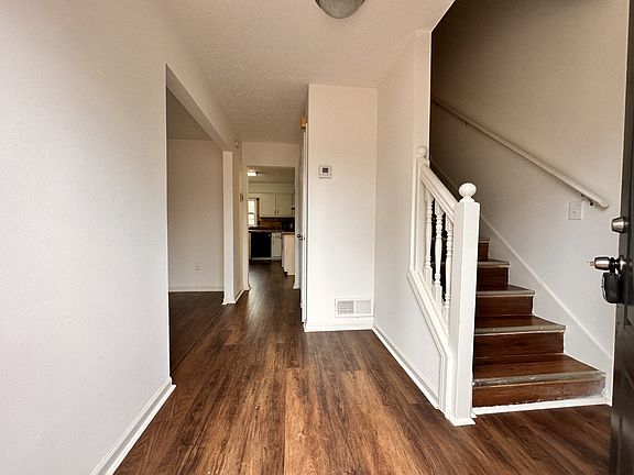 2nd image of 1202 Grayland Ln