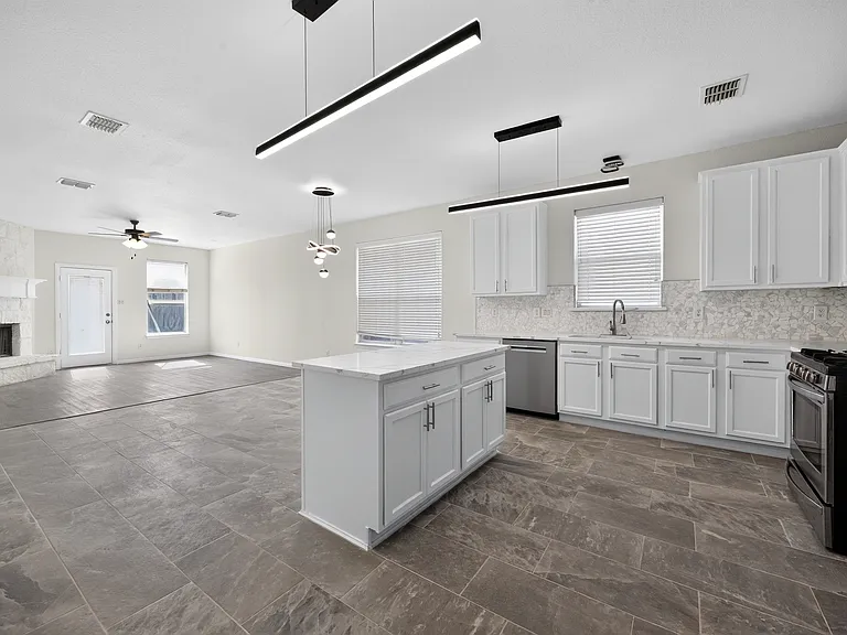 1521 Stanford Dr — Photo 19
