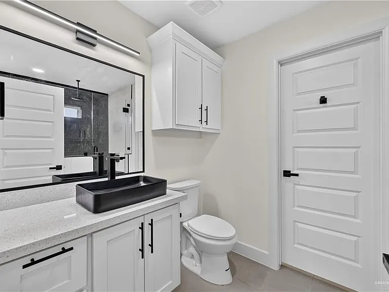 1417 W Dawes Ave — Photo 13