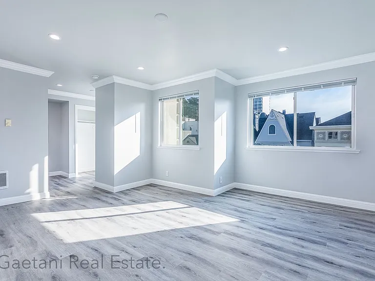 2266 Washington St #341R — Photo 5