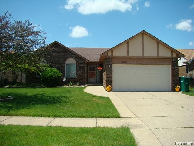 2nd image of 46667 Arapahoe Dr