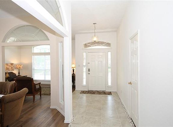 3rd image of 8309 Greenspoint Dr