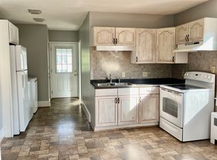 180 S Main St, Suffield, CT 06078