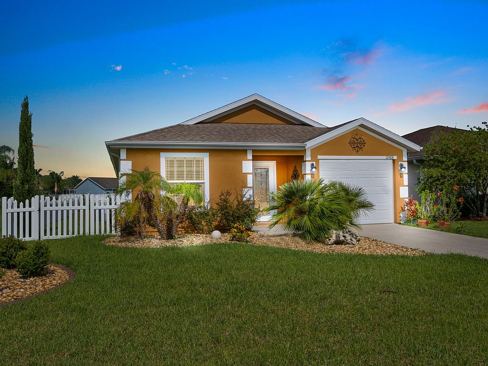 1st image of 12388 NE 48th Cir