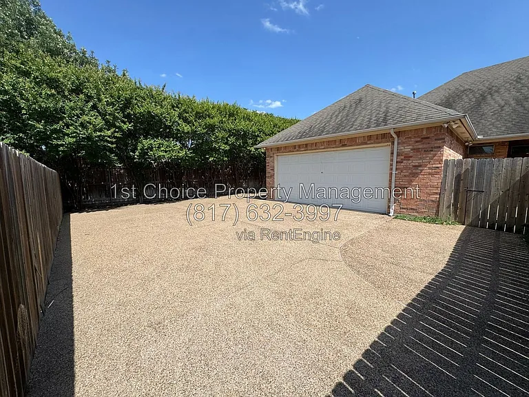 6376 Newport Ct — Photo 54