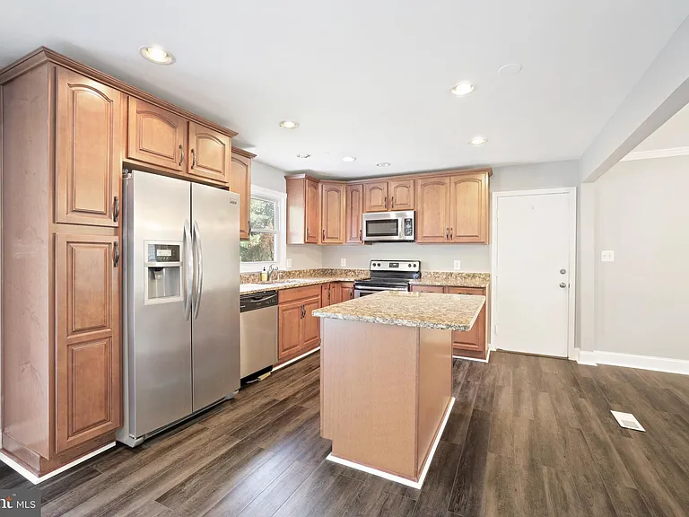 1518 Gingerwood Ct — Photo 12