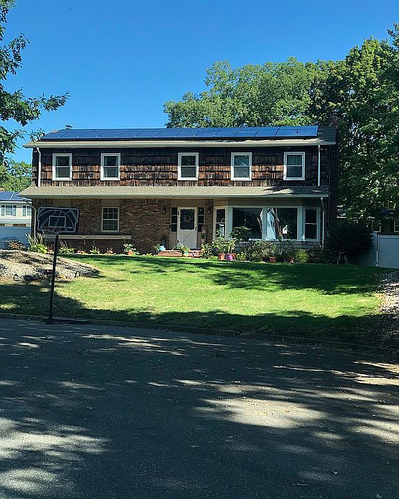 1st image of 2 Lewis Ct