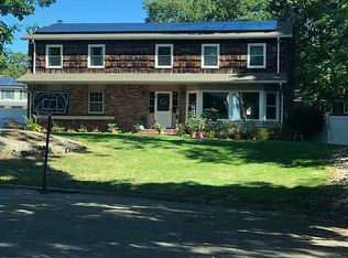2 Lewis Ct, East Northport, NY 11731