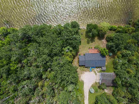3rd image of 3918 Powell Rd