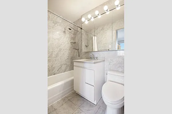 Sold by Stribling | media 19