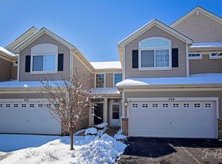 554 S Jade Ln, Round Lake, IL 60073
