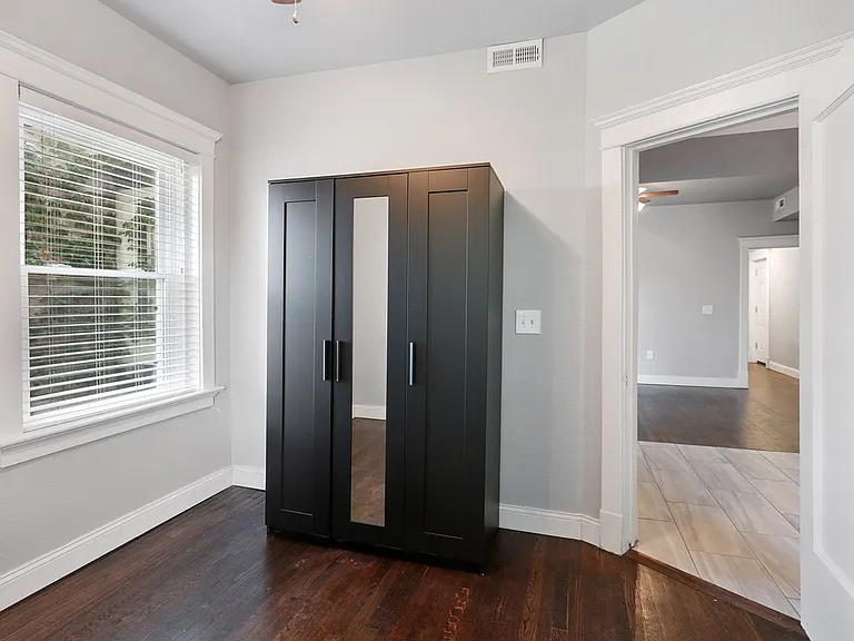 3825 Baltimore Ave — Photo 13