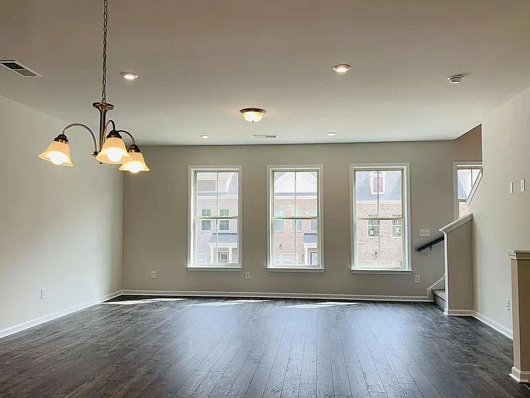 250 Mahone Dr — Photo 21