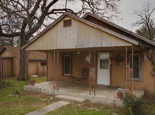 310 S Elm Ln, Tolar, TX 76476