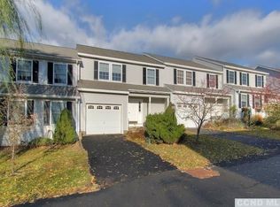 11 Van Winkle Rd, Hudson, NY 12534