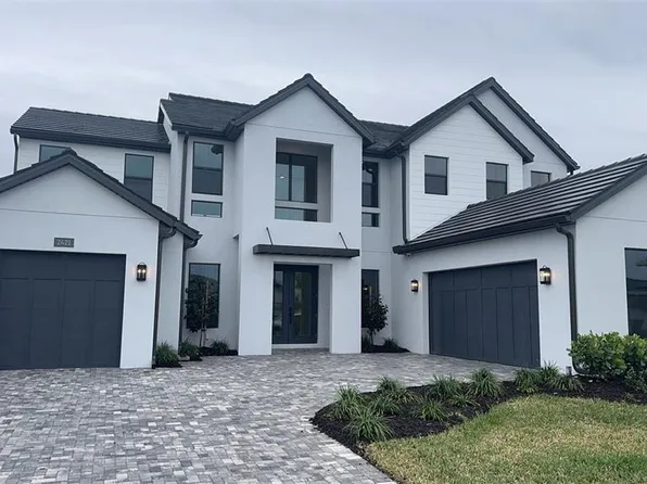 2421 Waterfront Cir, Sarasota, FL 34240