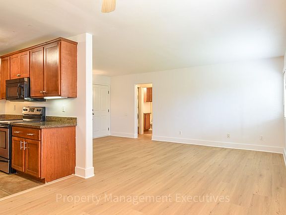 5th image of 4560 60th St Unit 9