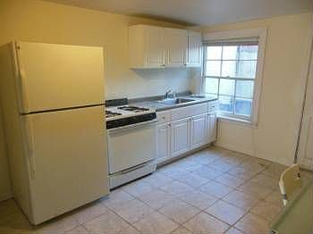 1st image of 40 Lincoln St