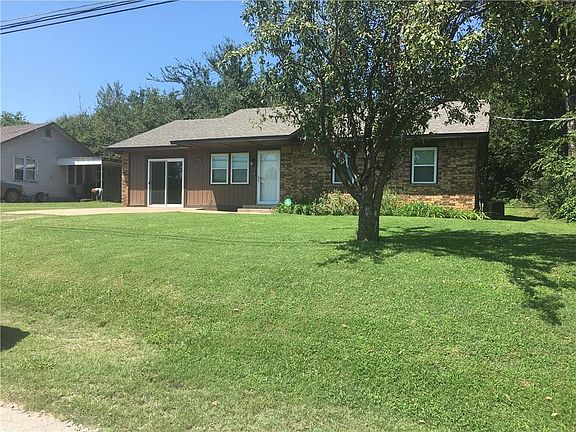 2nd image of 608 N Bryan Ave