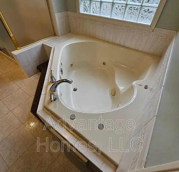 14117 Parkhill Ln — Photo 40
